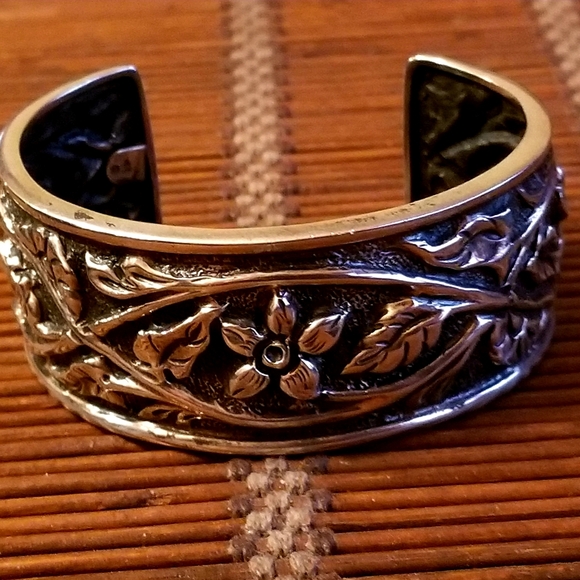 Rare Silpada Sterling Silver Flower Vine Cuff Bracelet - Picture 9 of 14